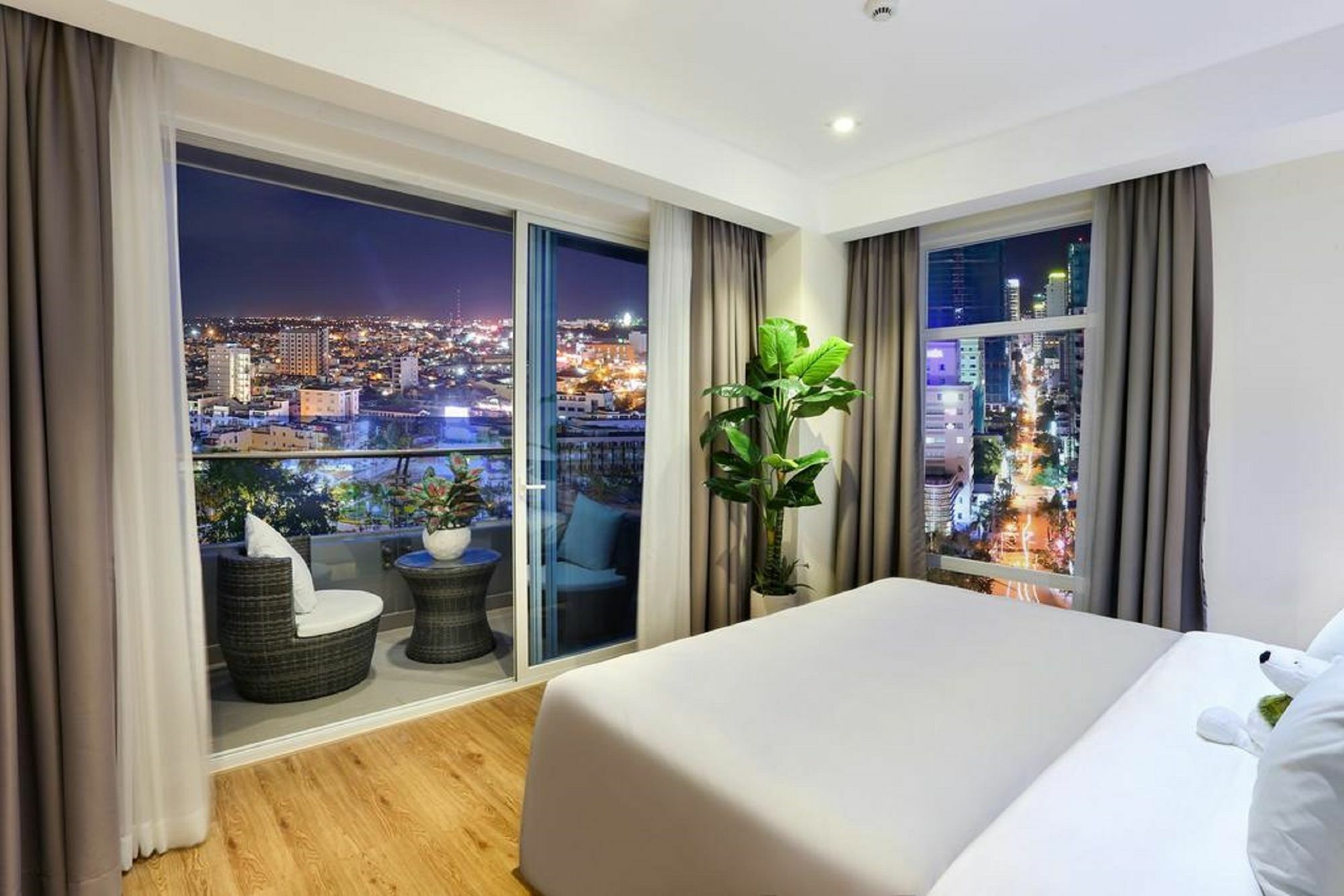 Atlantica Balcony Ocean View Serviced Apartment Nha Trang Dış mekan fotoğraf